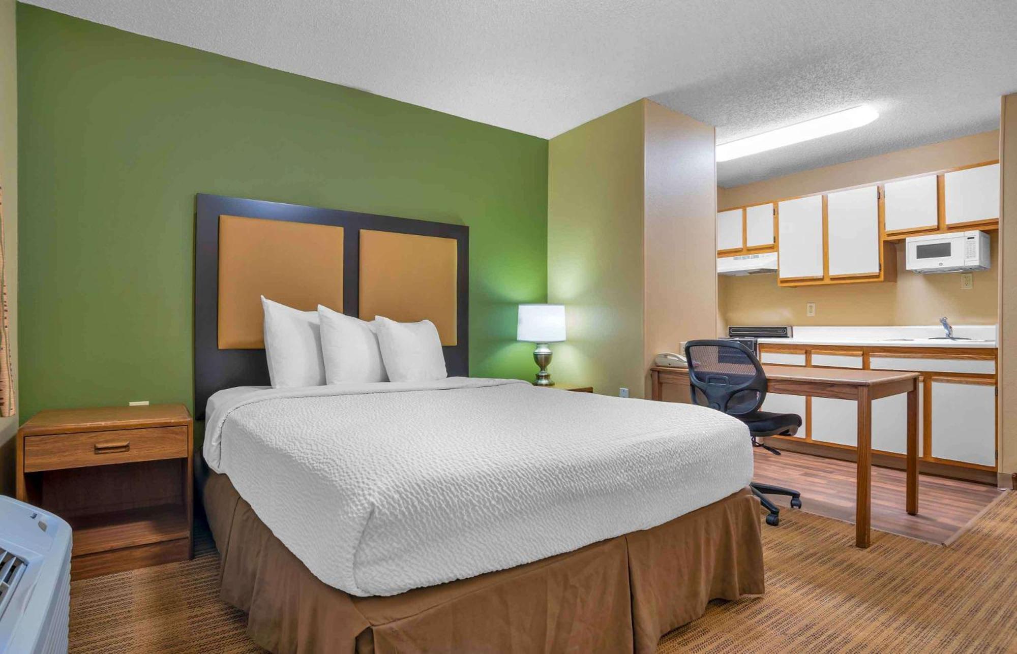 Suburban Studios Indianapolis Northwest - College Parks מראה חיצוני תמונה