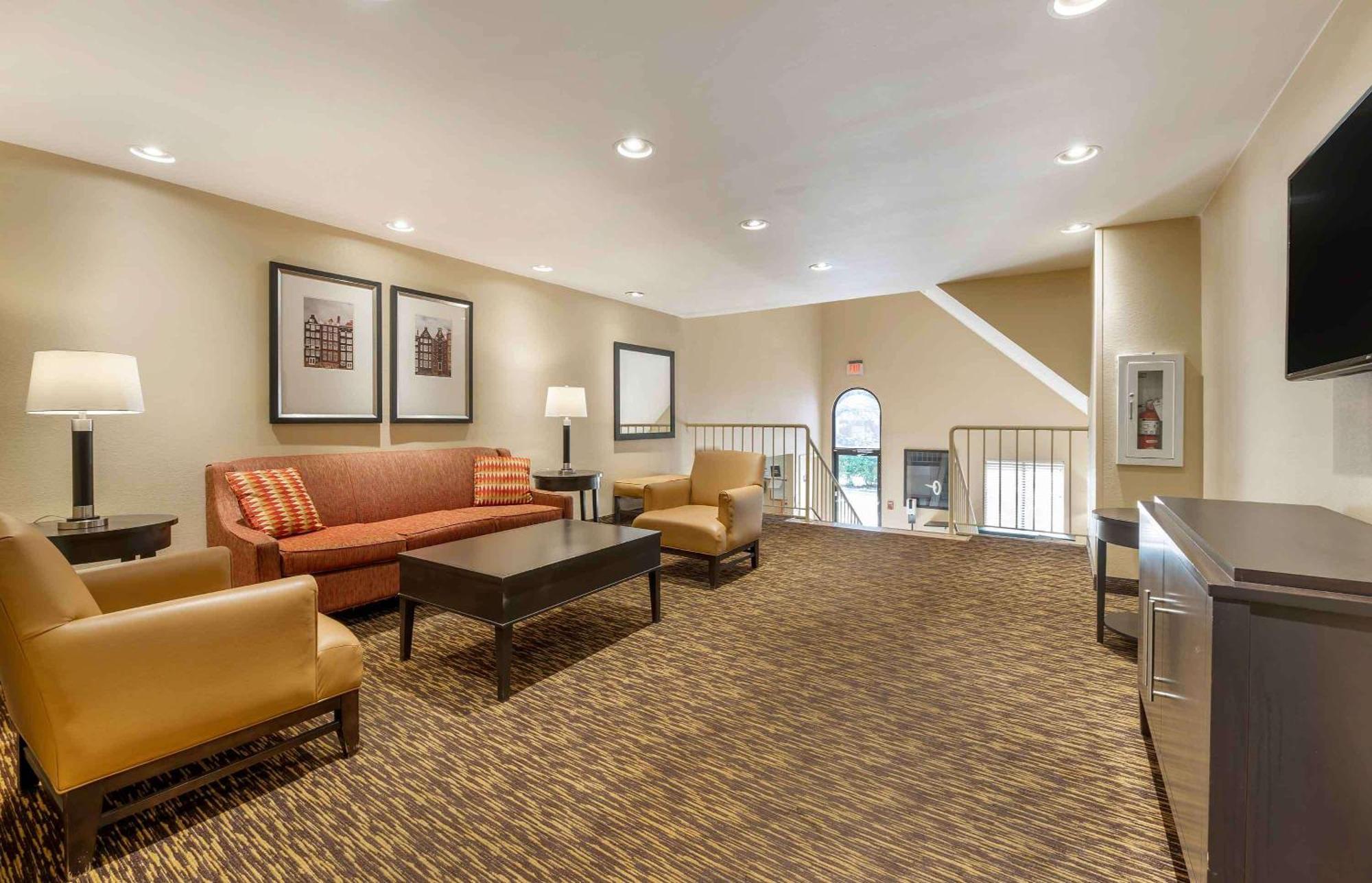 Suburban Studios Indianapolis Northwest - College Parks מראה חיצוני תמונה