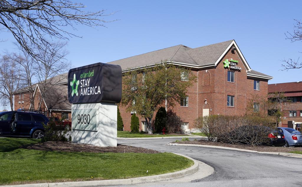 Suburban Studios Indianapolis Northwest - College Parks מראה חיצוני תמונה